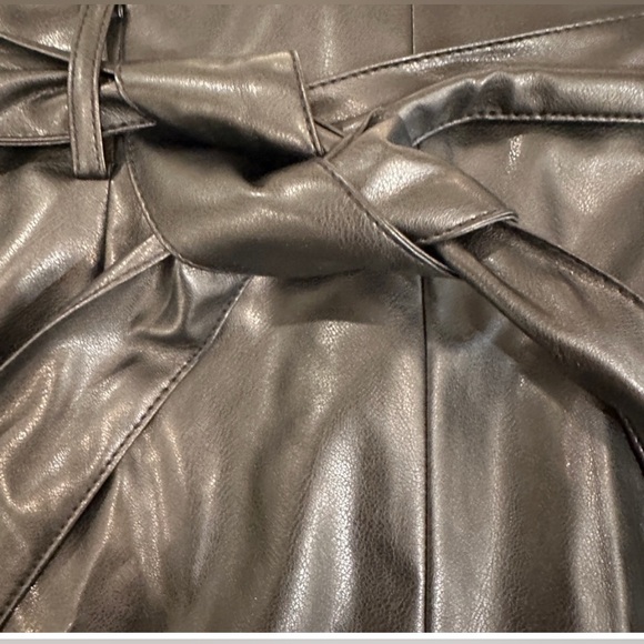 Vegan Leather Banana Republic Factory Tie Black Mini Skirt SZ 12 - Picture 6 of 10